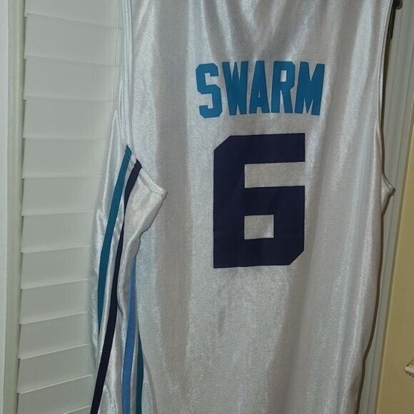 CHARLOTTE HORNETS #6 SIXTH MAN jersey XL preowned - Picture 10 of 11